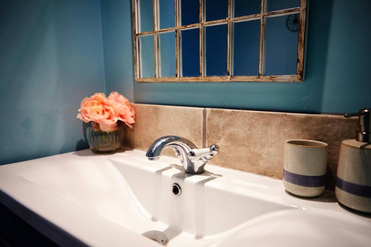סקארבורו Boutique Fisherman'S Grade II Listed Cottage מראה חיצוני תמונה